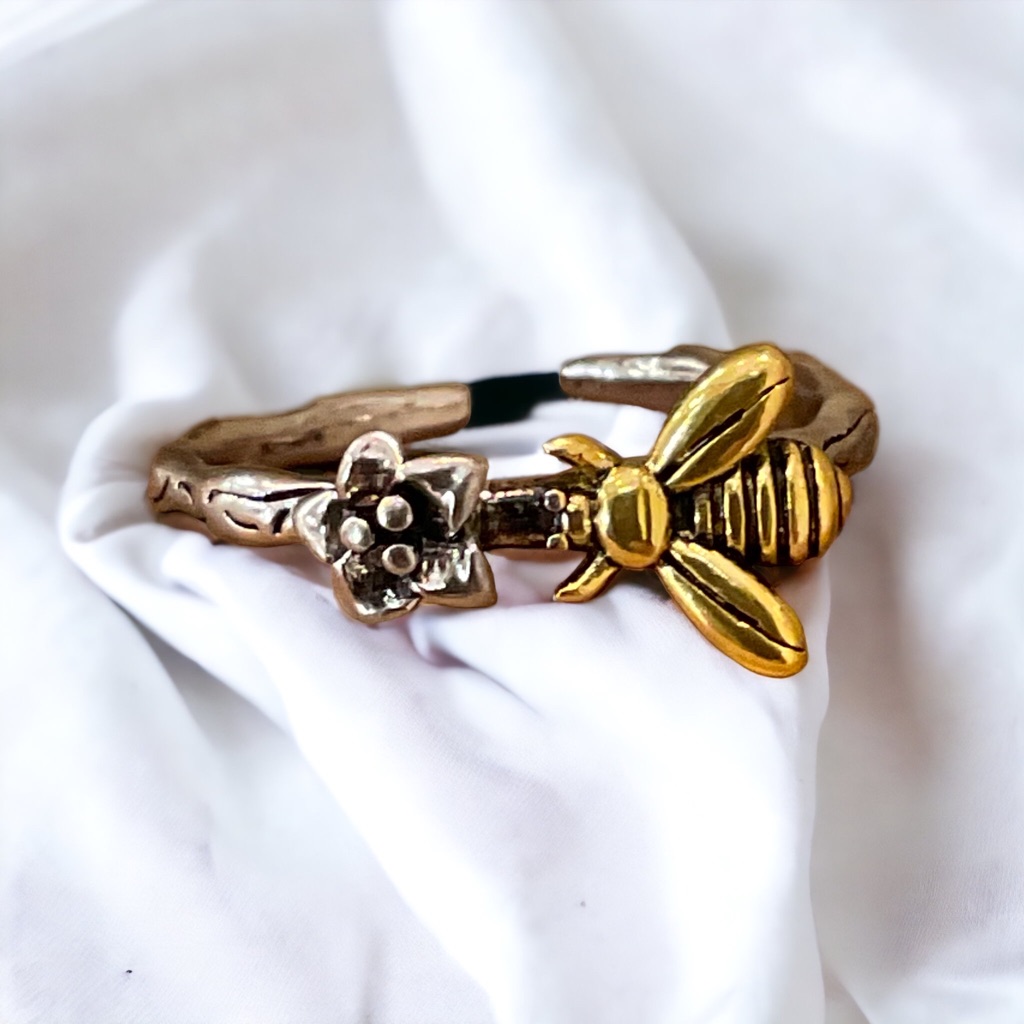 New Two Tone 925 Plated Fun Vintage Style Carved Bumble Bee  Pretty Flower Ring